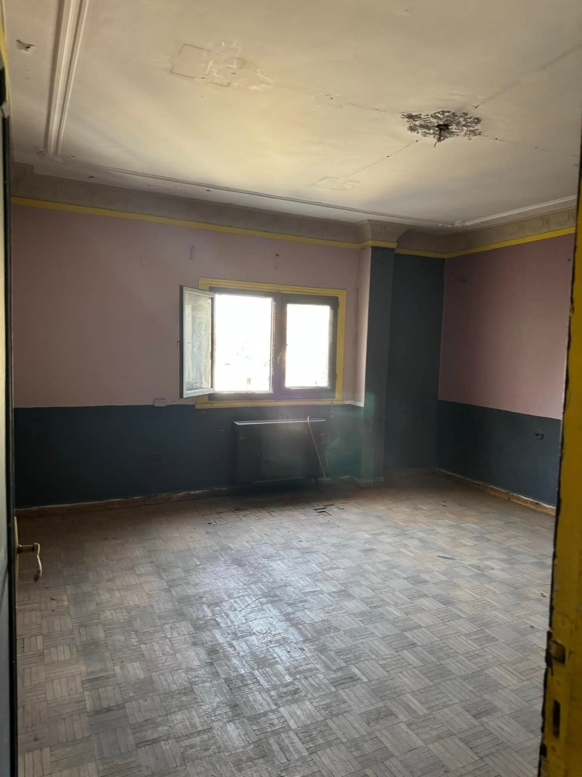 Semi Furnished Apartment With 1-Master bedroom In Maadi Sarayat