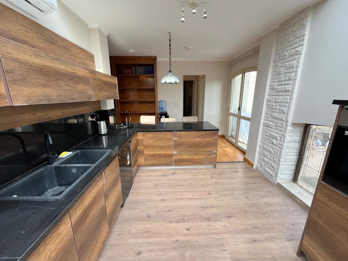 Modern 1-Bedroom Penthouse Studio With Shared Pool