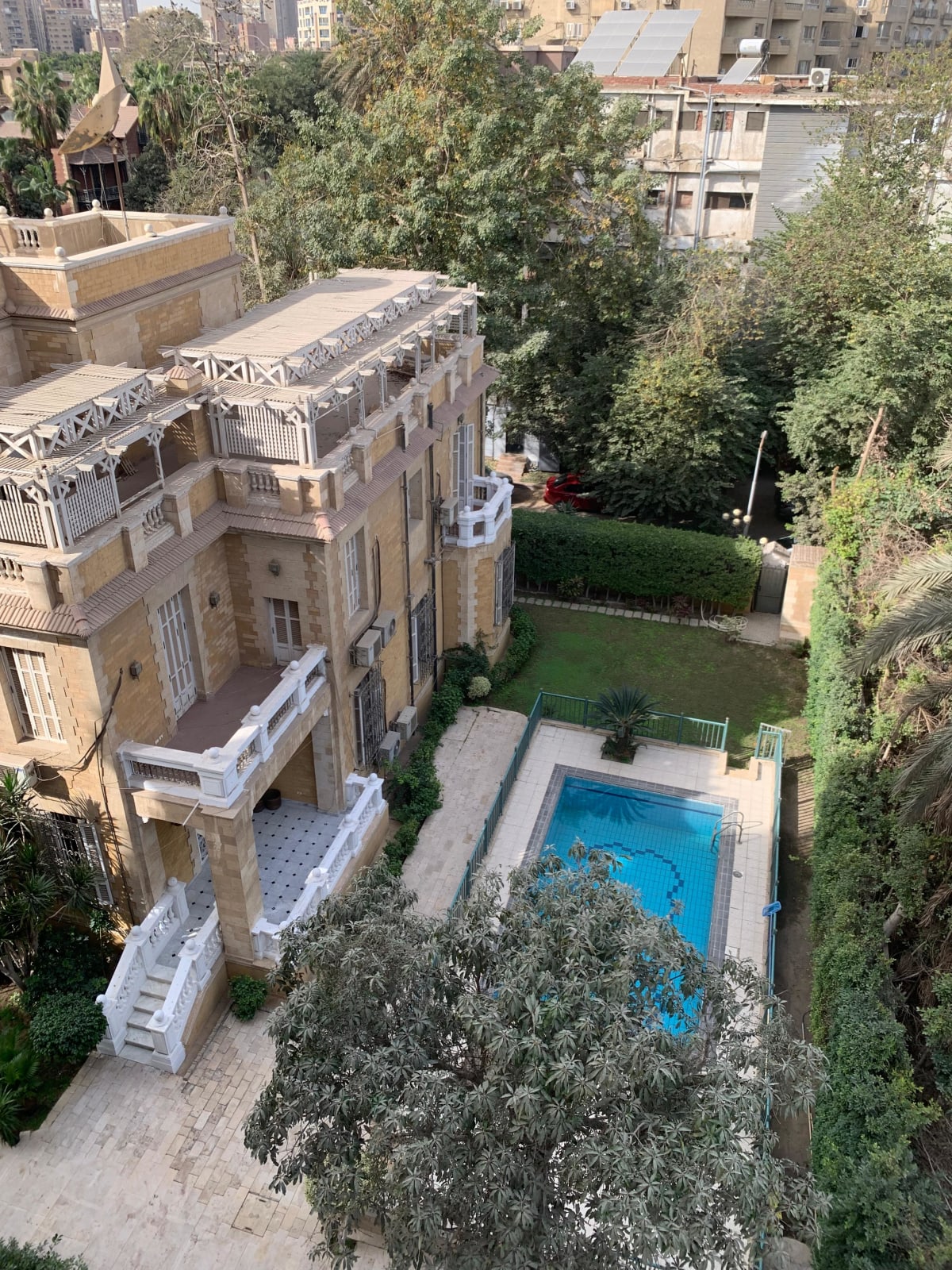 Bright 2-Bedroom Apartment with Open Views