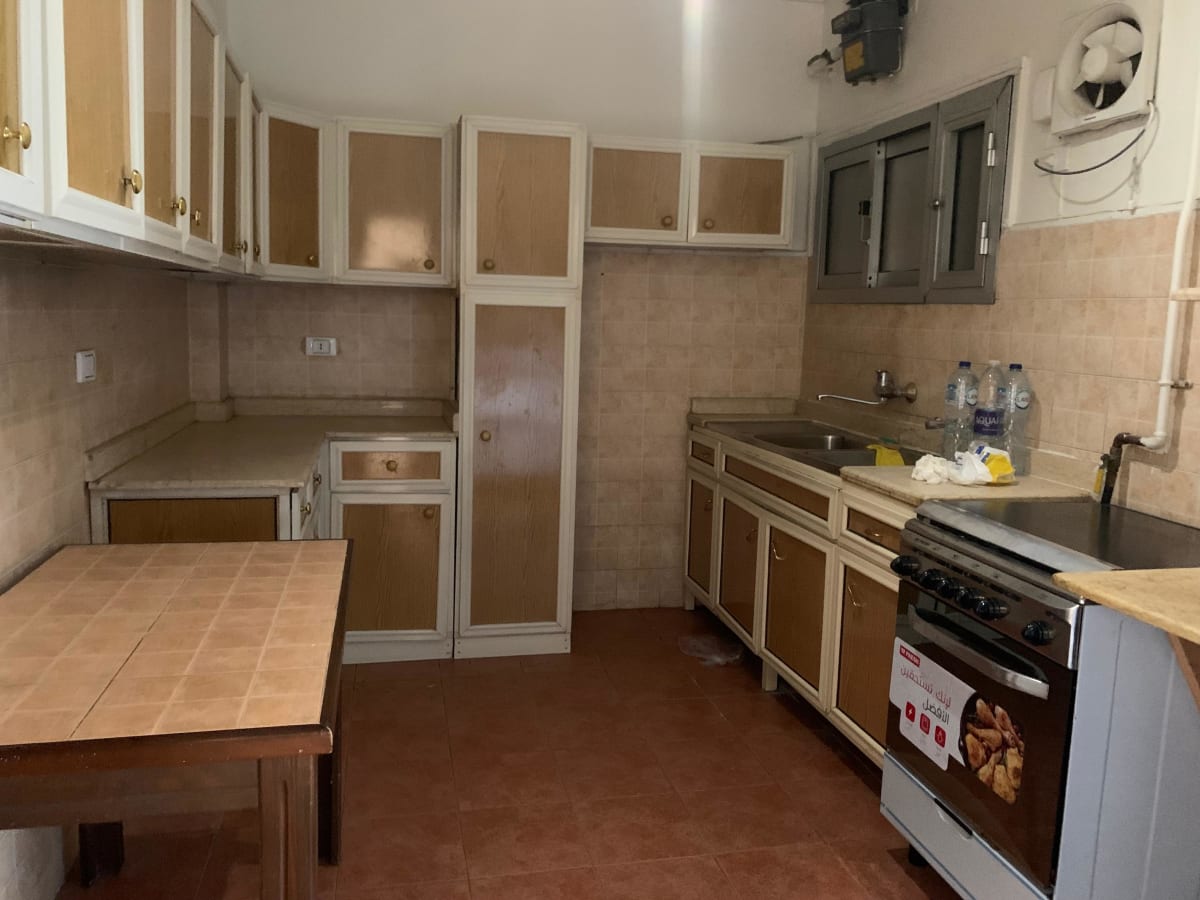 Bright 2-Bedroom Apartment with Open Views