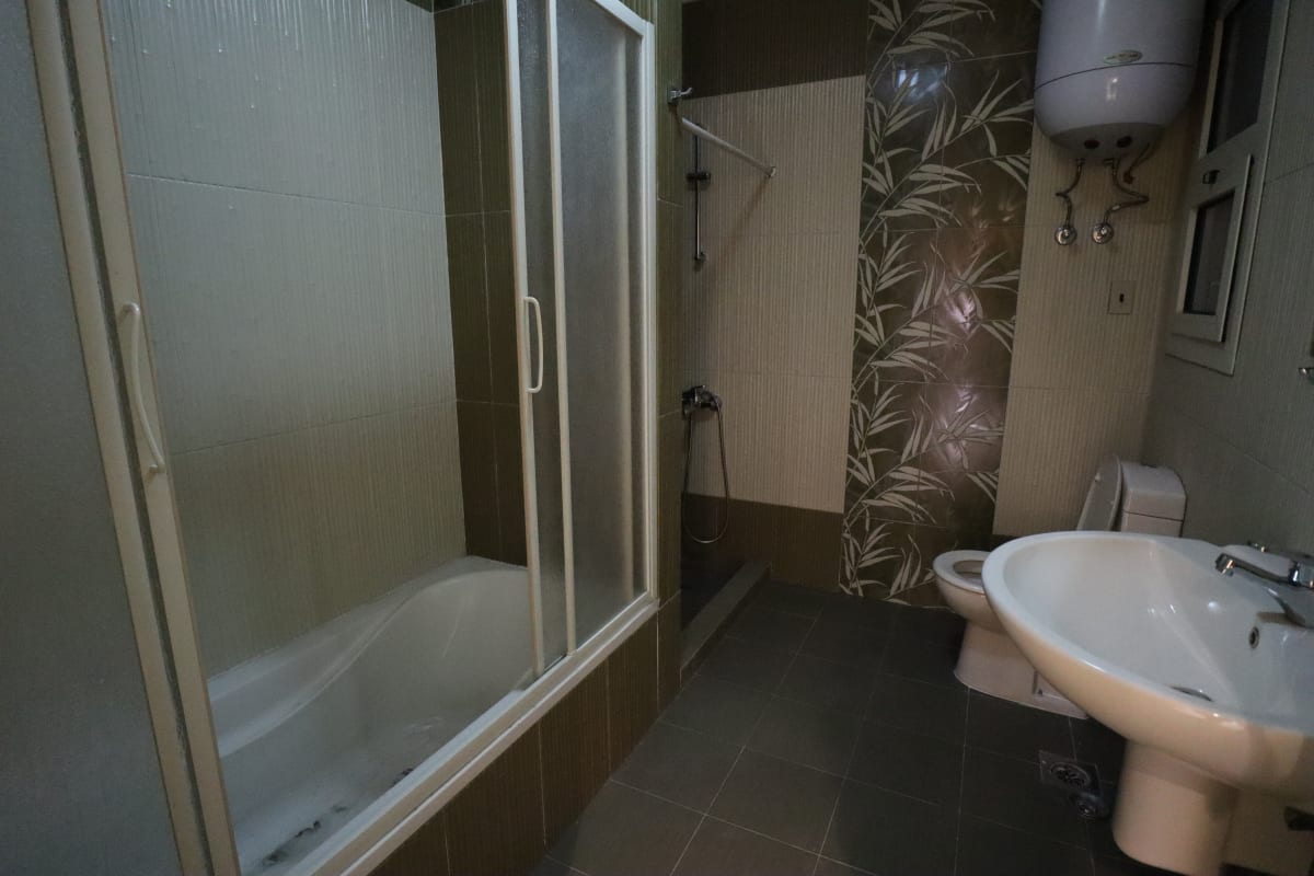 Bright and Spacious Apartment in Prime Maadi