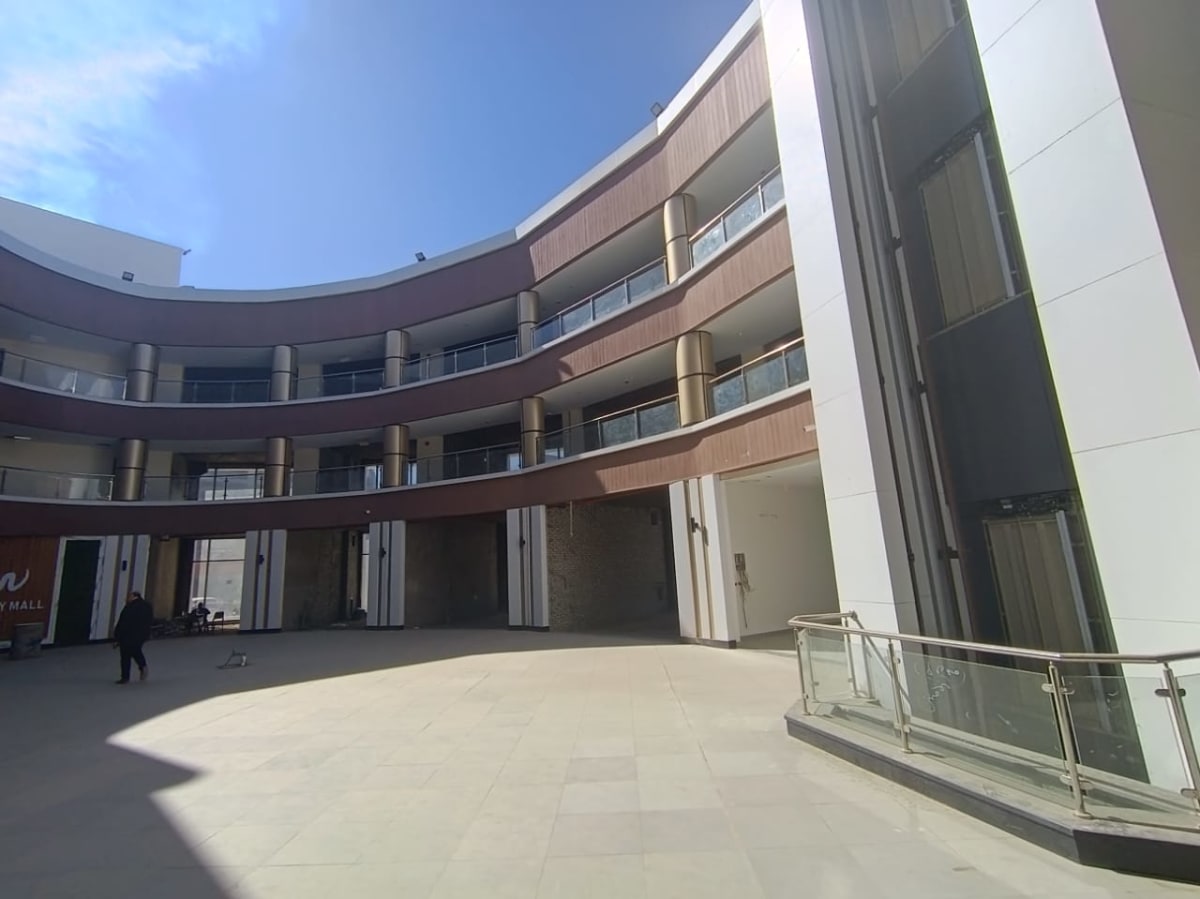 Commercial Space For Rent|100m²| New Cairo .