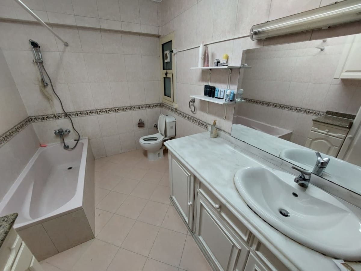 Cozy & Inviting Ground Floor Apartment For Rent.