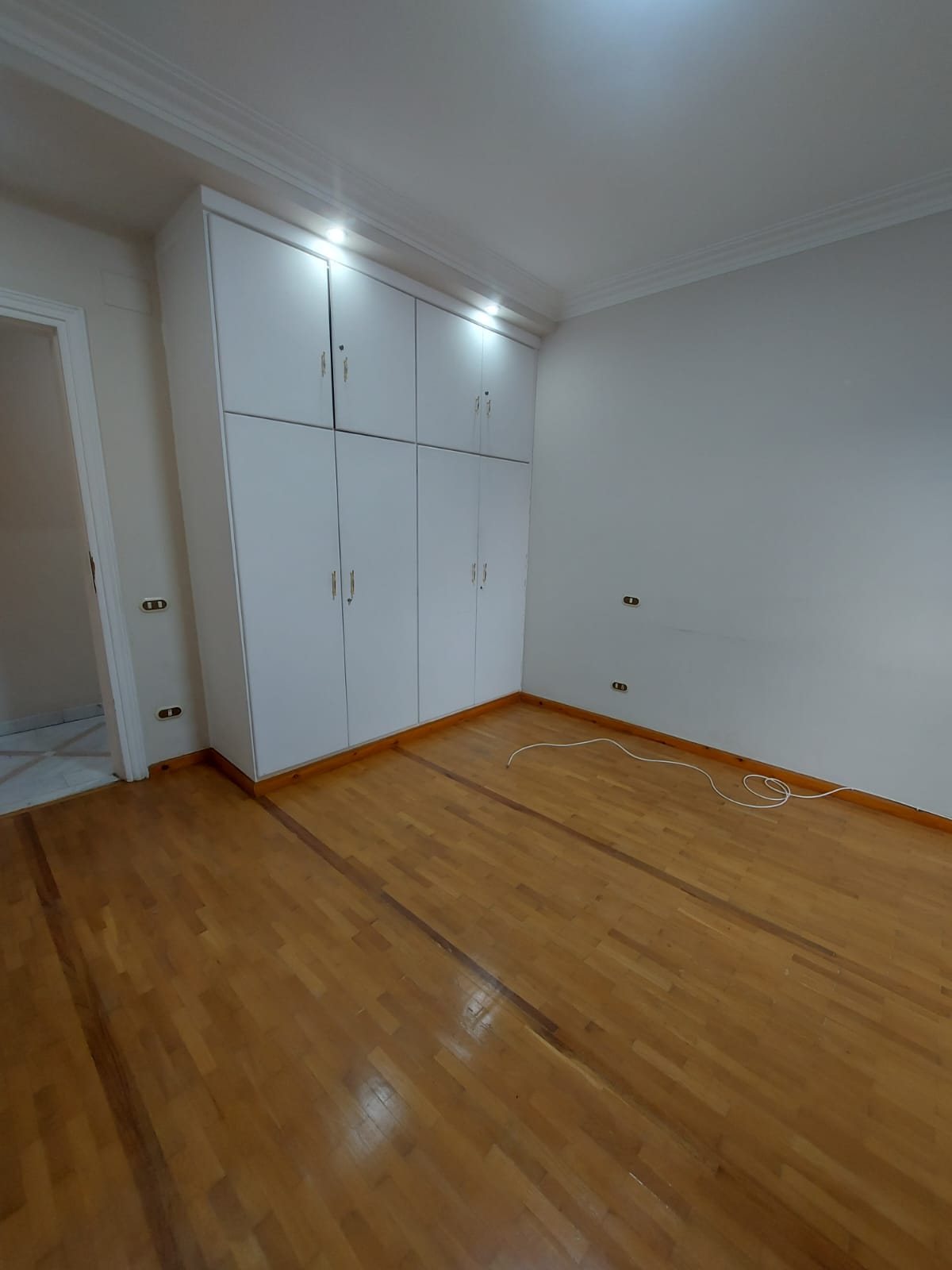 Modern Administrative Office For Rent | 300m² | Sarayat .