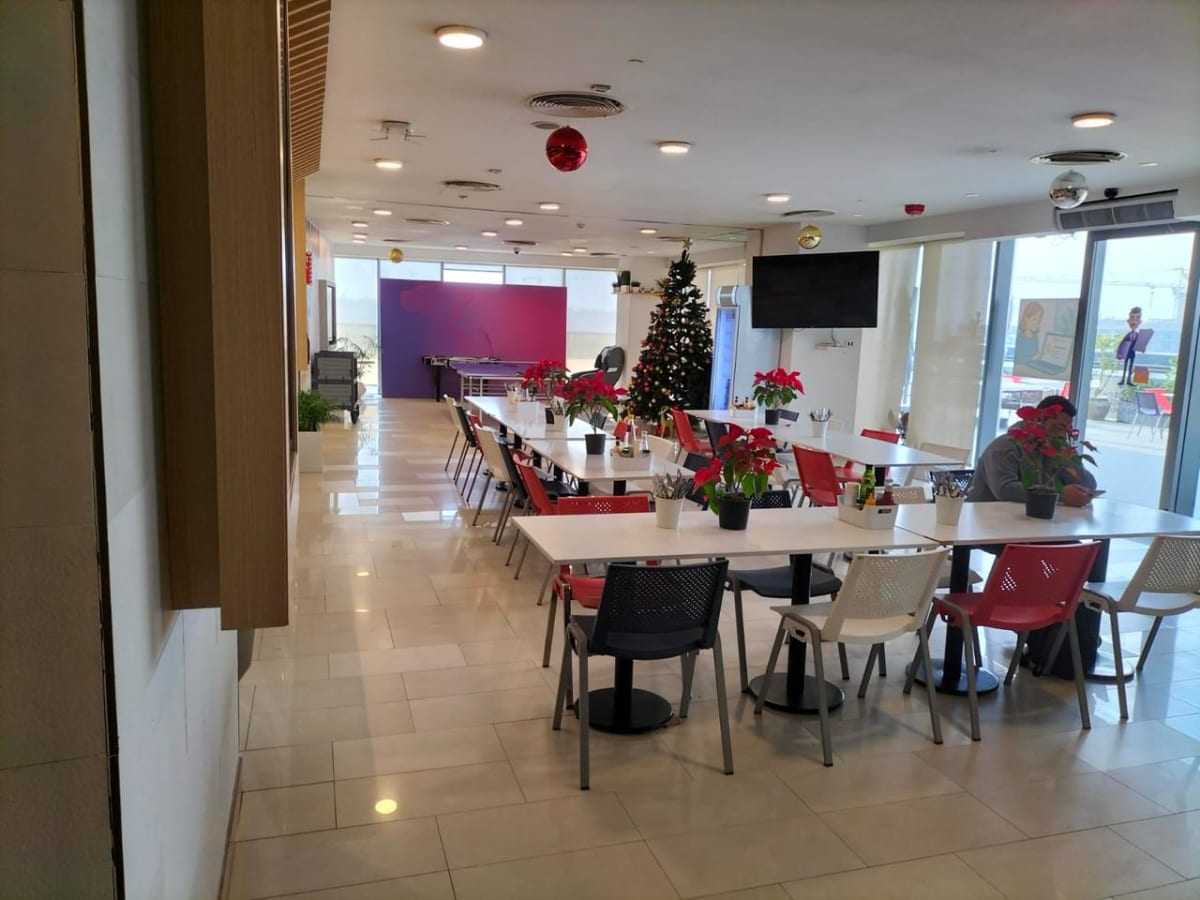 Administrative Office For Rent| 1484m²| CFC