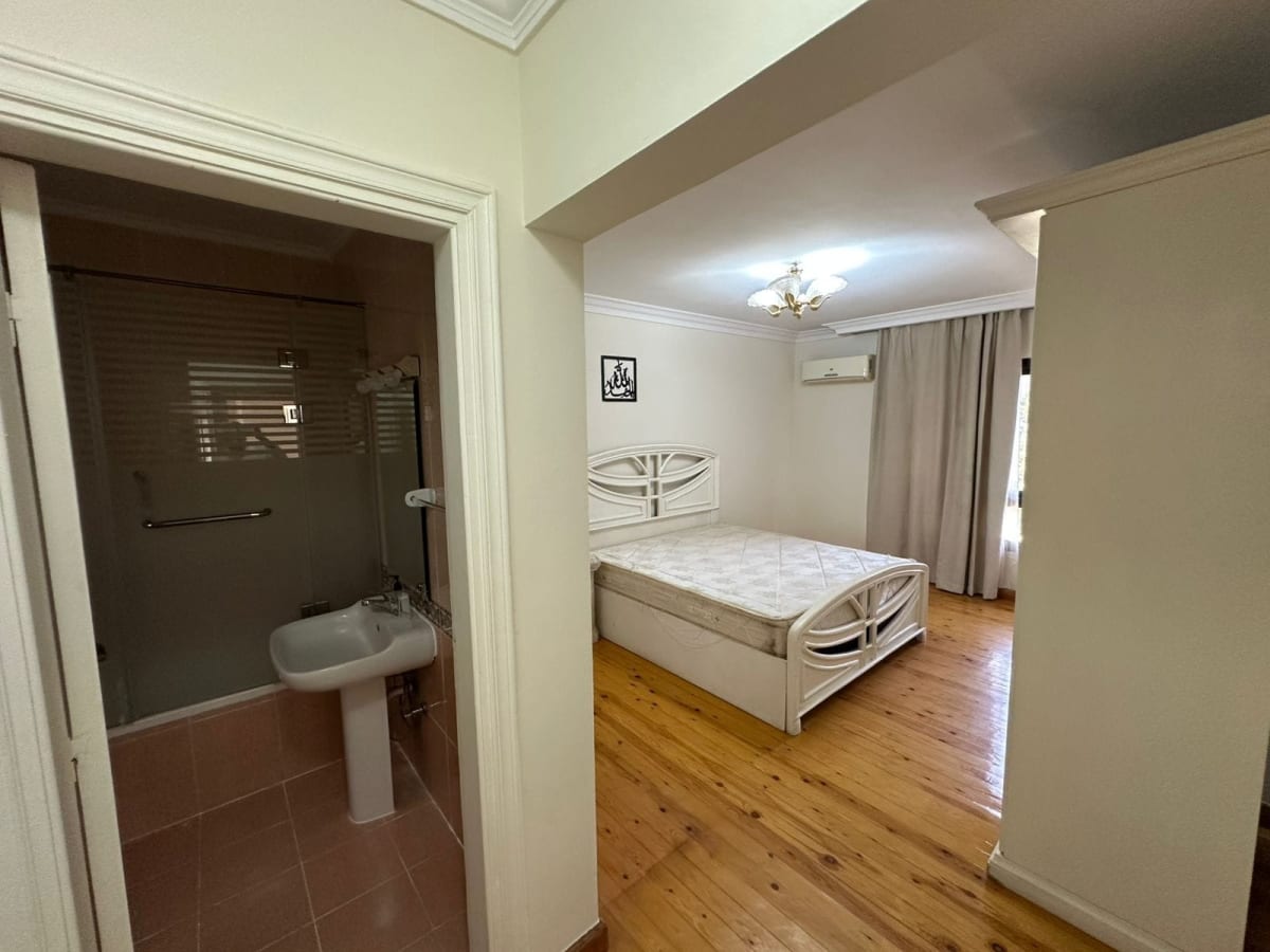 Charming Apartment With A Prime Sarayat Address.