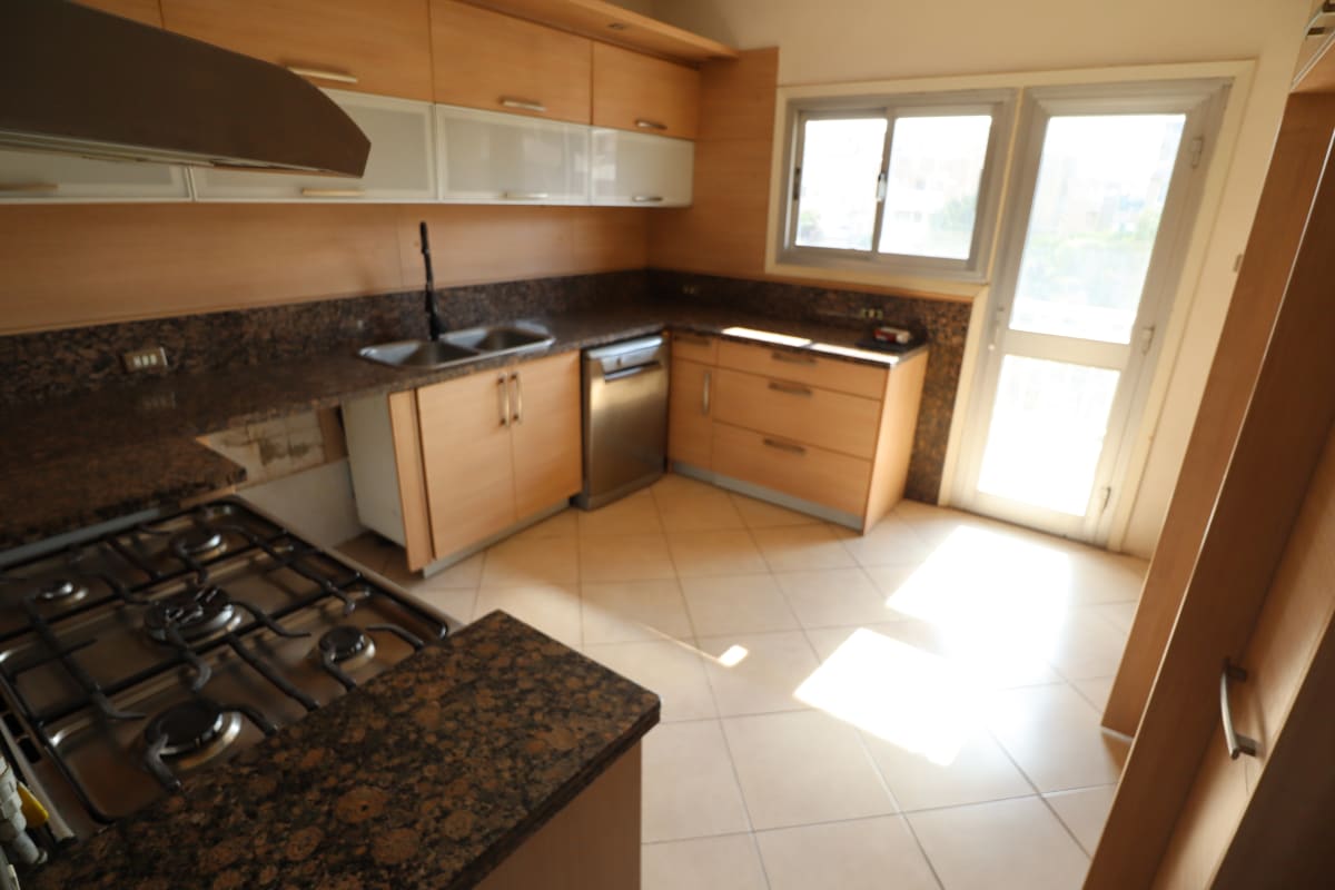 Cozy Family Apartment In The Heart Of Degla Maadi.