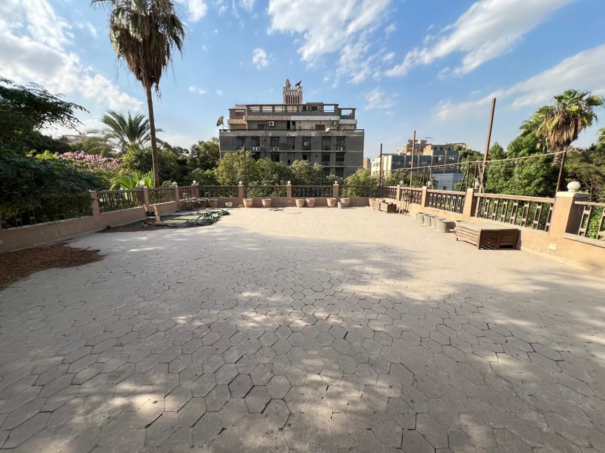 Administrative office for rent | 1050 m² | Sarayat El Maadi.