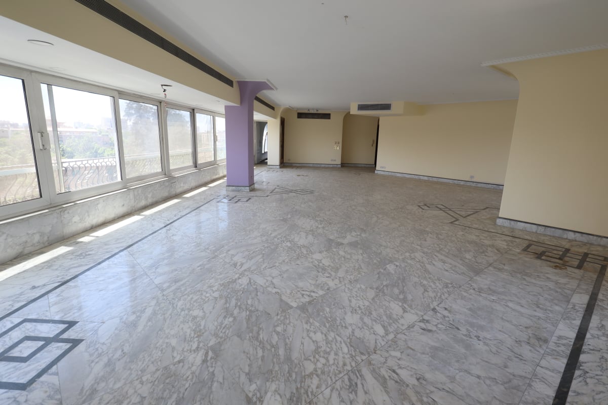 Stunning Duplex Penthouse In Prime Maadi Sarayat.