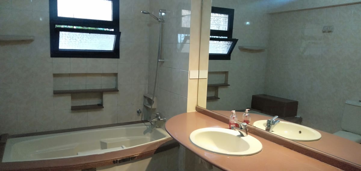 Modern Semi-Furnished Apartment with Kitchen Appliances.