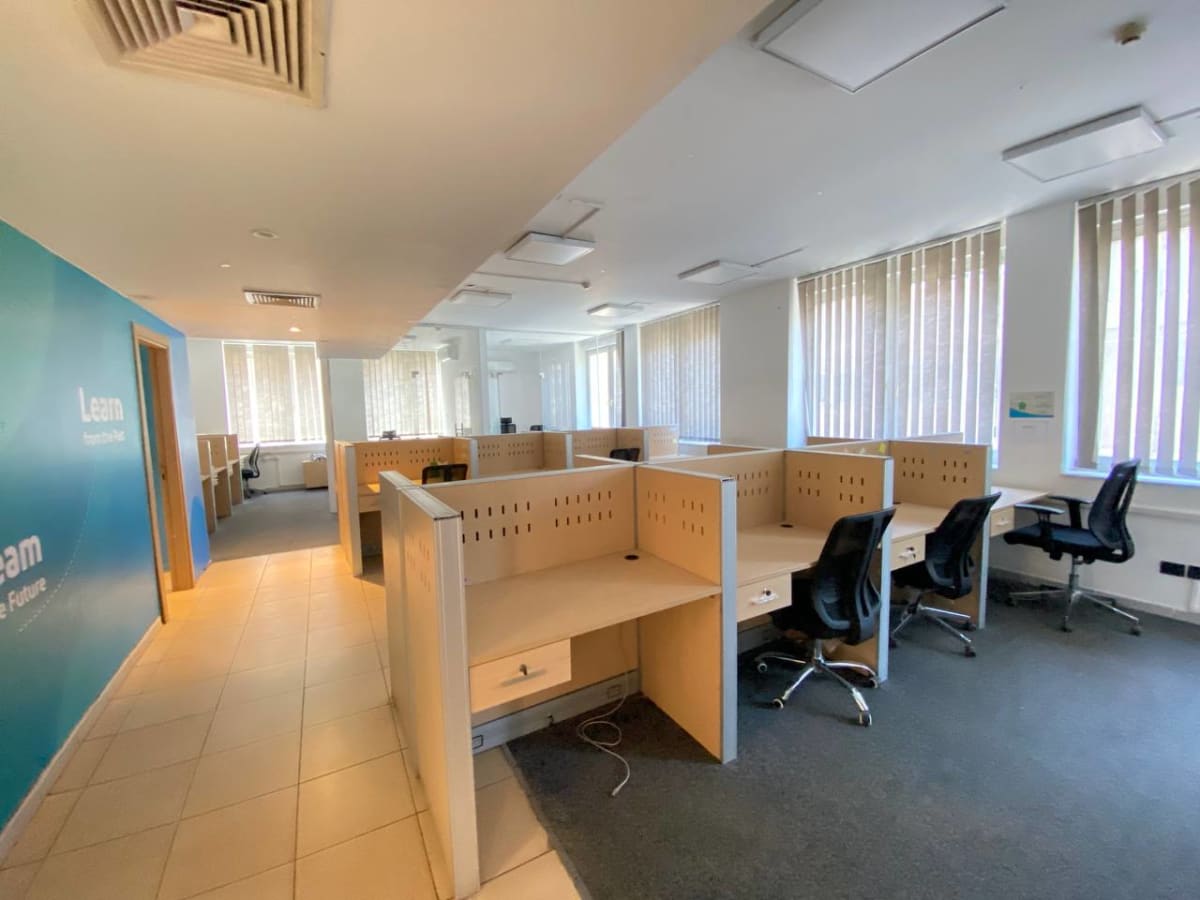 Administrative office for rent | 2700 m² | Cornish El Maadi.