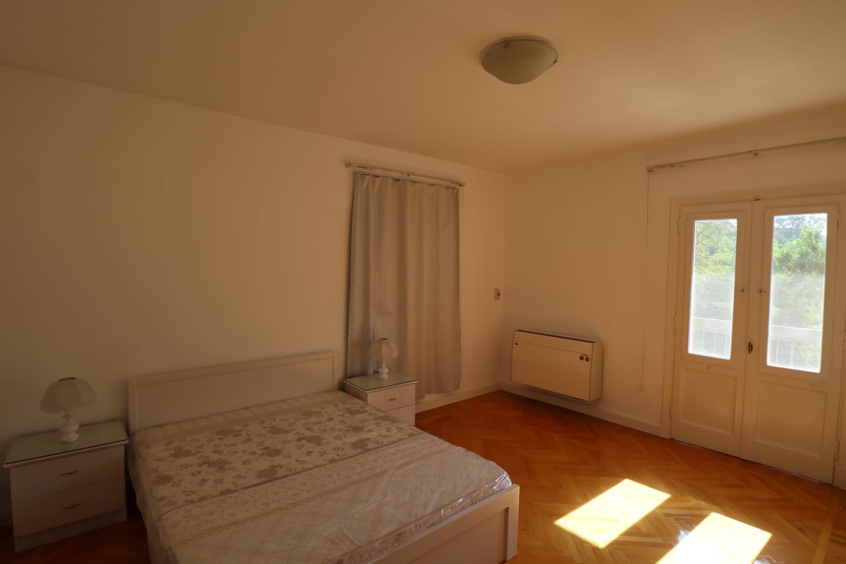 Sunlit Furnished Apartment For Rent In The Heart Of Maadi Sarayat.