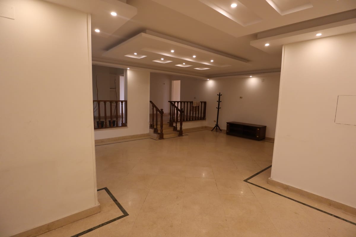 4 BR Apartment in Maadi Sarayat - 270 sqm 