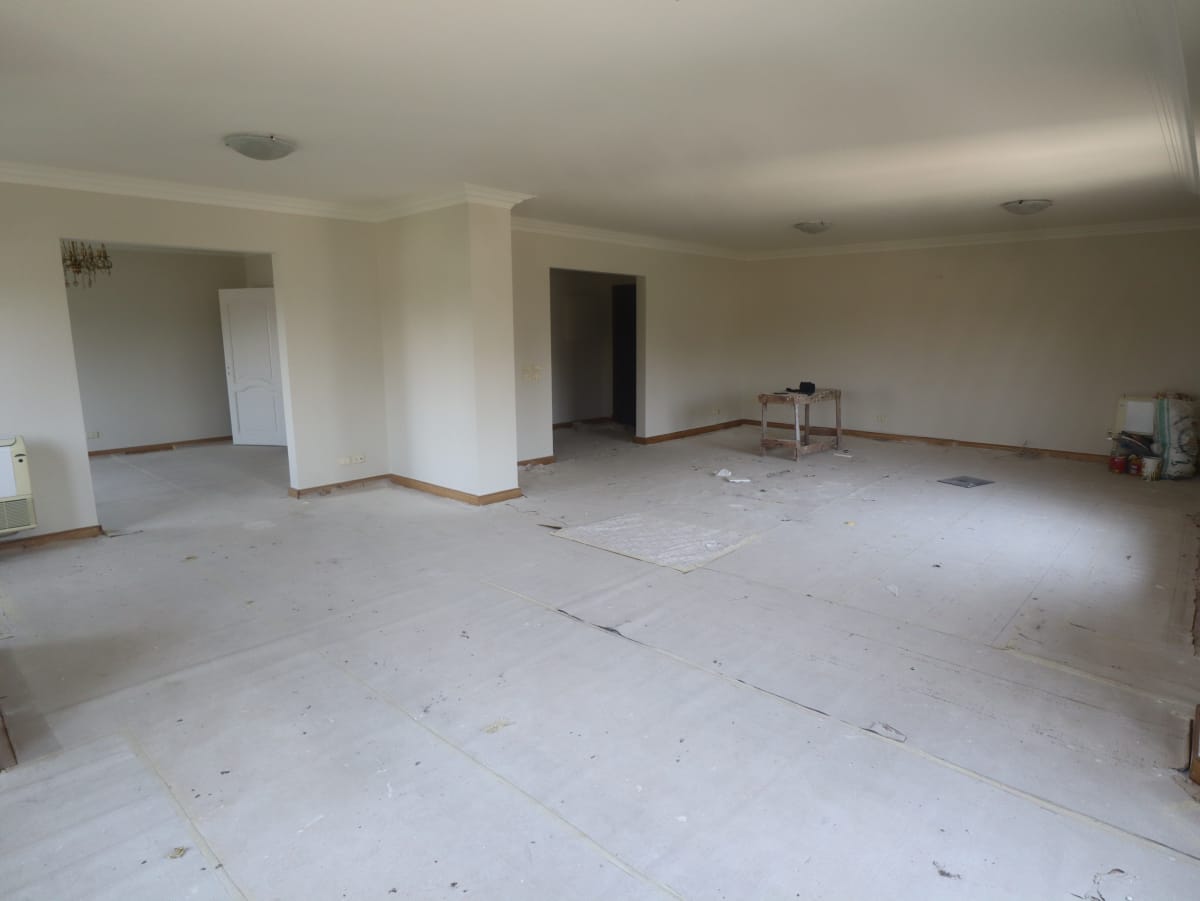 Unfurnished Apartment With Full AC In Maadi Sarayat