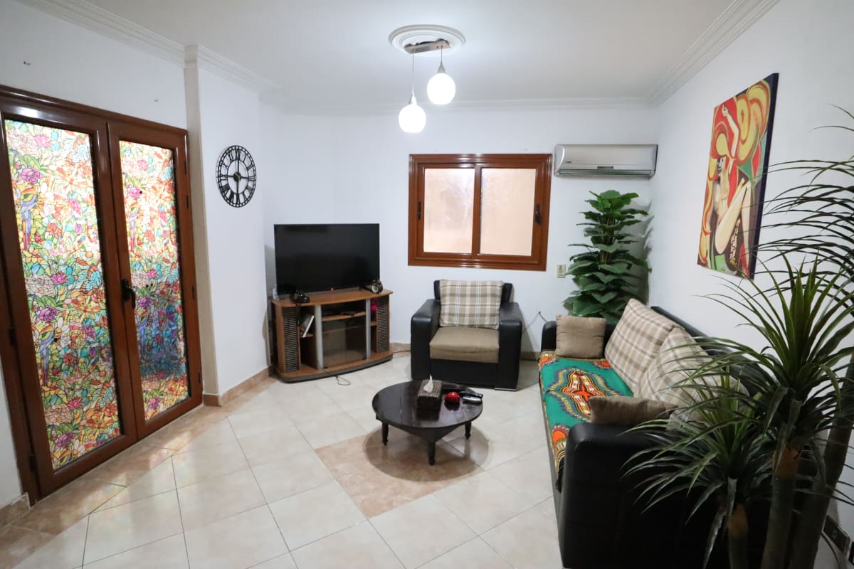 Furnished180 sqm Apartment in Prime Maadi