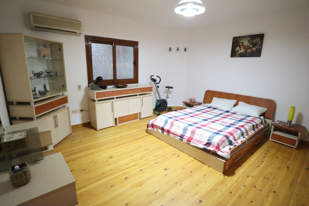 Furnished180 sqm Apartment in Prime Maadi