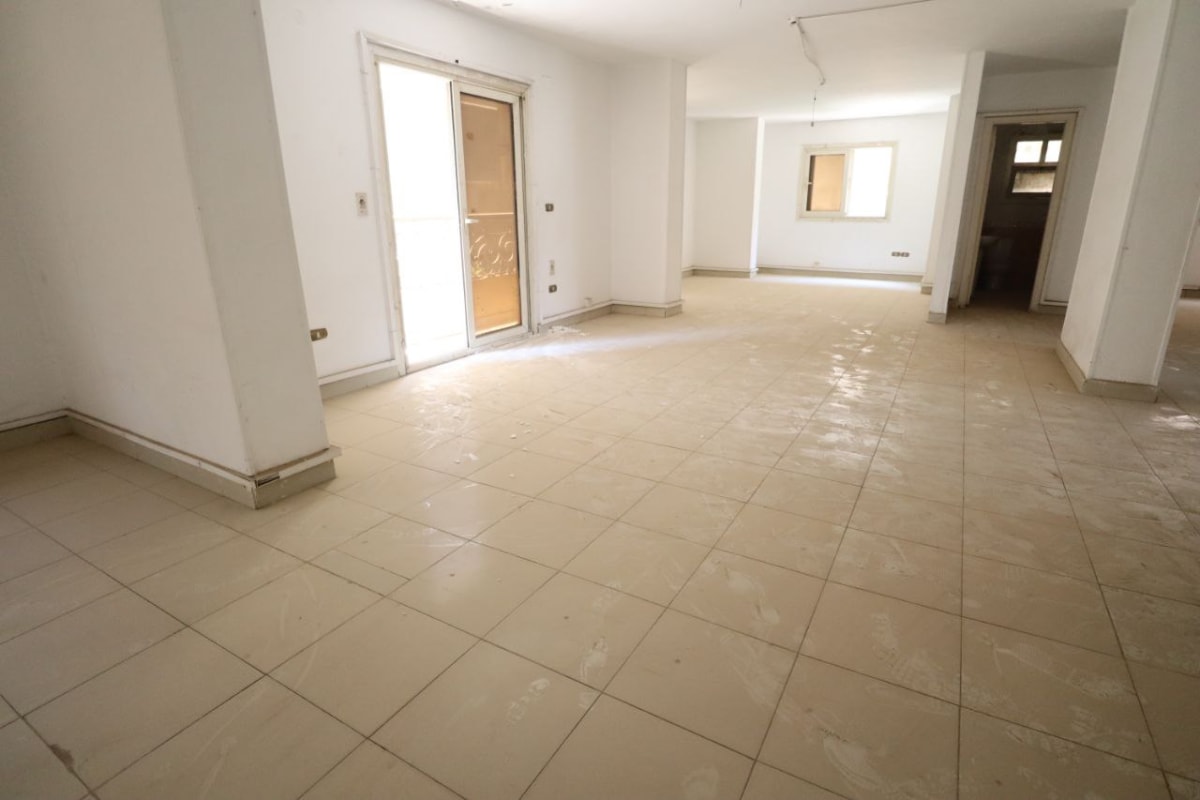 Administrative office for rent | 300 m² | El Maadi.