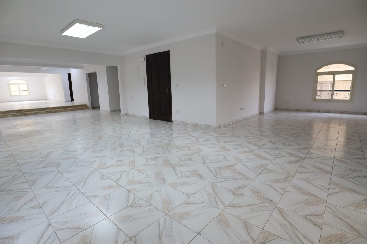 Administrative office for rent | 300 m² | El Maadi.
