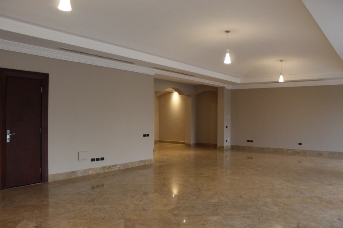 4-BR Villa on 1000 sqm Plot With Private Garden