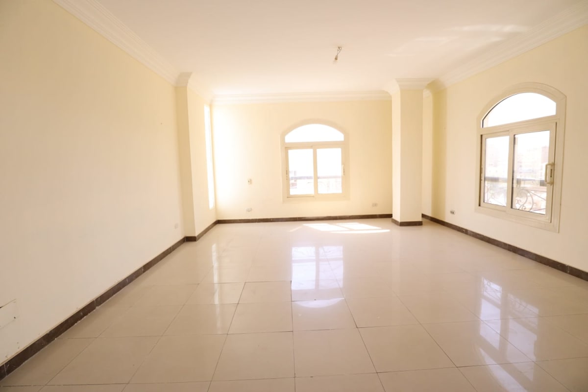 Administrative office for rent | 300 m² | El Maadi.