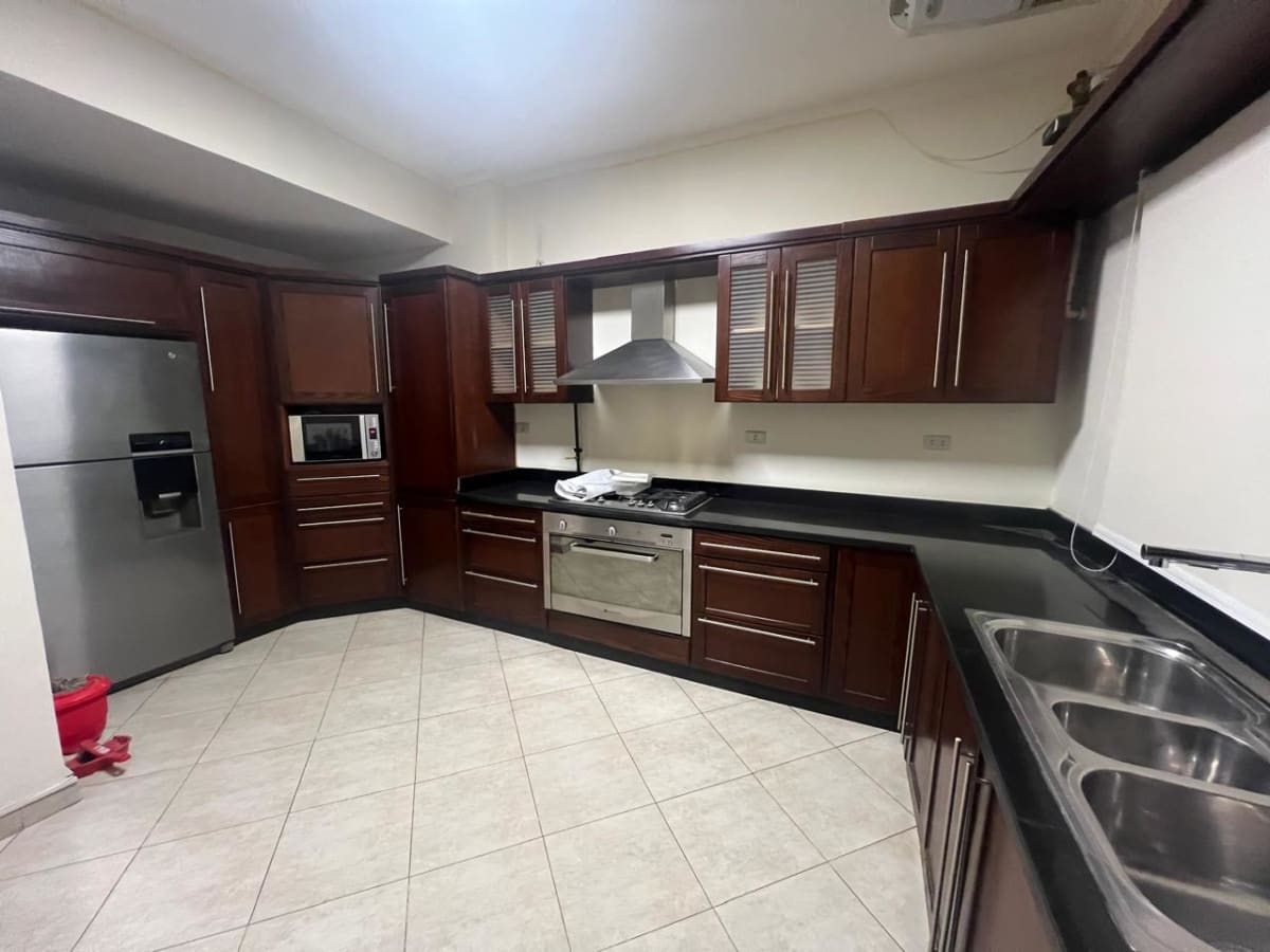 Furnished Apartment With private Entrance In Maadi Sarayat|200SQM