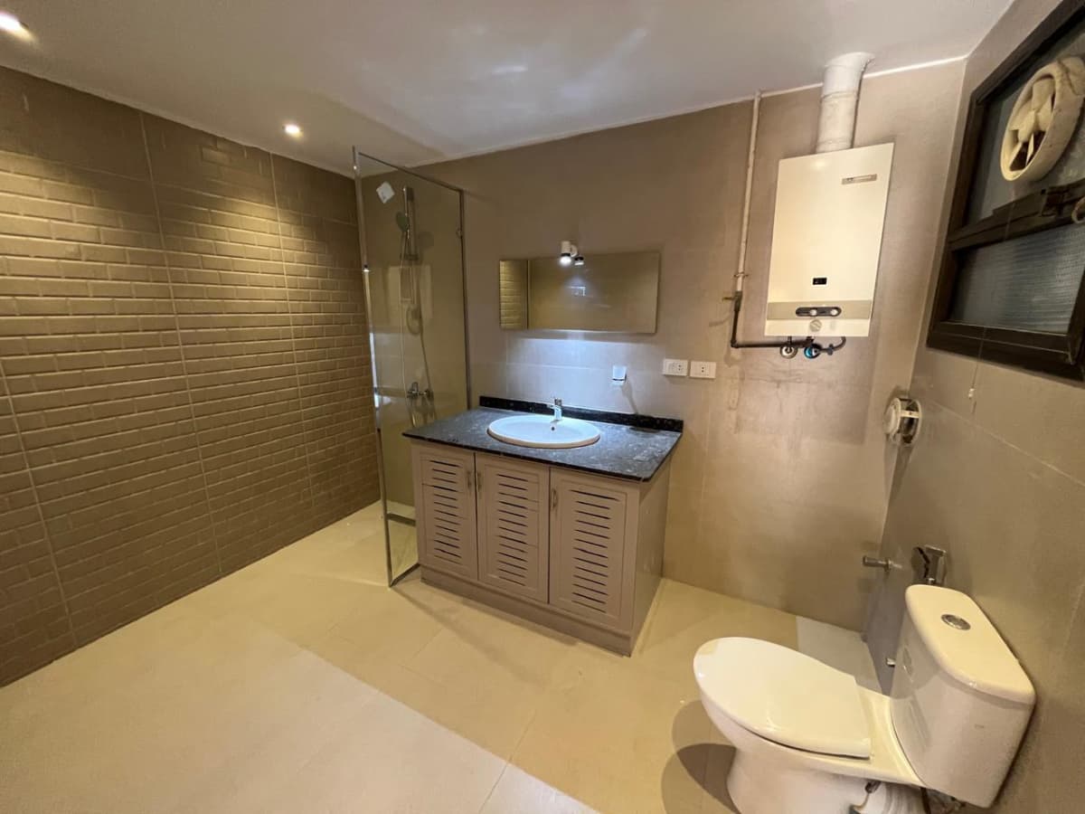 Furnished Unit For Rent In Zamalek North|180m².