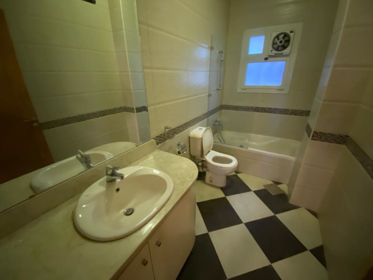 Premium 3BR Apartment in Maadi with Pool Access