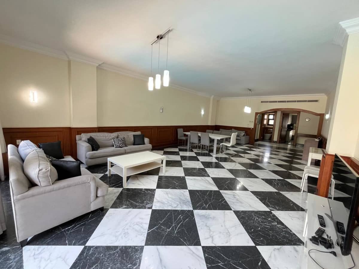 Modern 4 Bedroom Apartment in Maadi