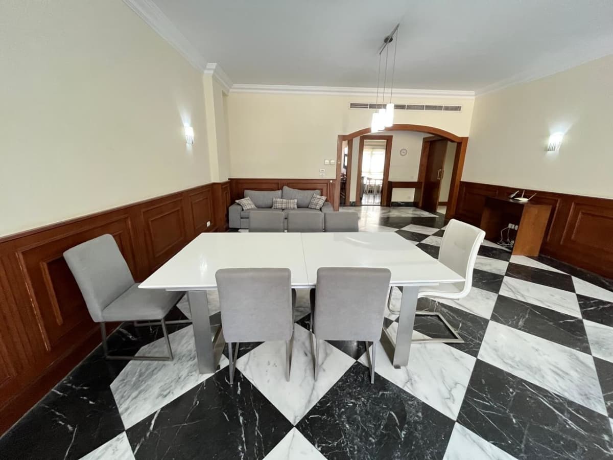 Modern 4 Bedroom Apartment in Maadi