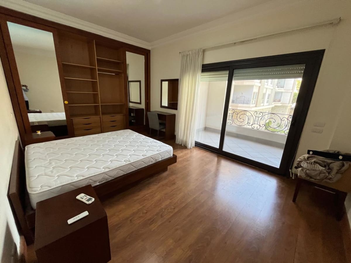 Modern 4 Bedroom Apartment in Maadi