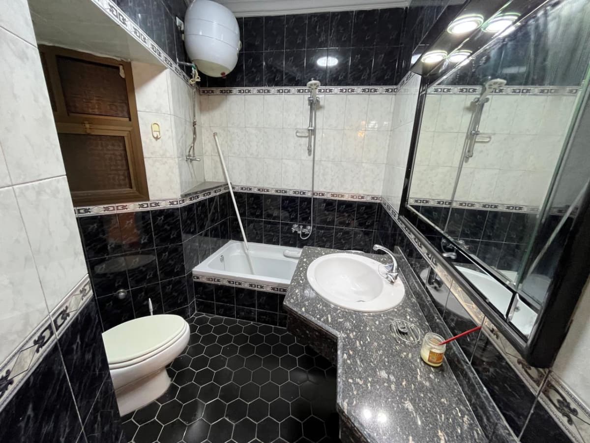Modern 2-Bedroom Apartment with Balcony – For Rent In Zamalek 