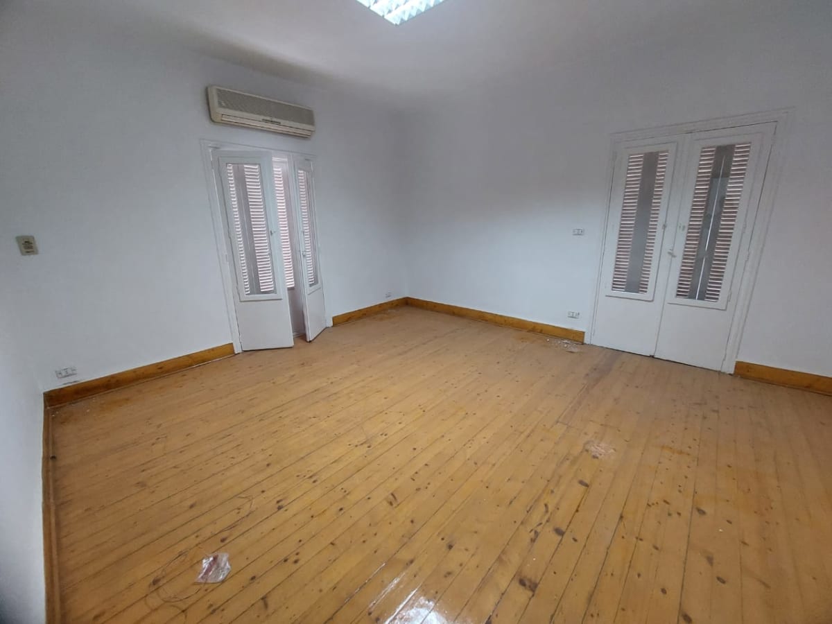 Semi Furnished Apartment in Maadi Sarayat|350Sqm.