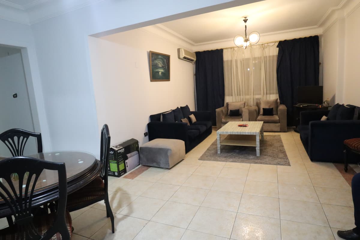 2 Bedrooms Apartment For Rent in Zamalek