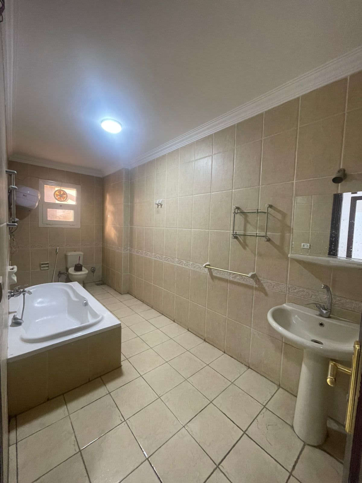 Ready-to-Move Office Space | 300 Sqm | New Maadi