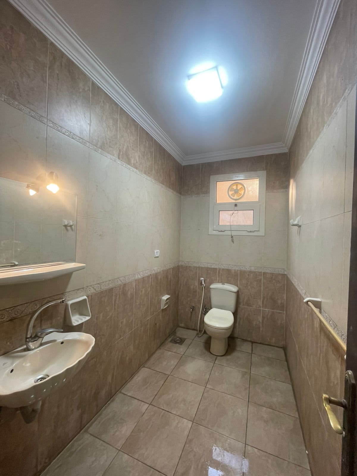 Ready-to-Move Office Space | 300 Sqm | New Maadi