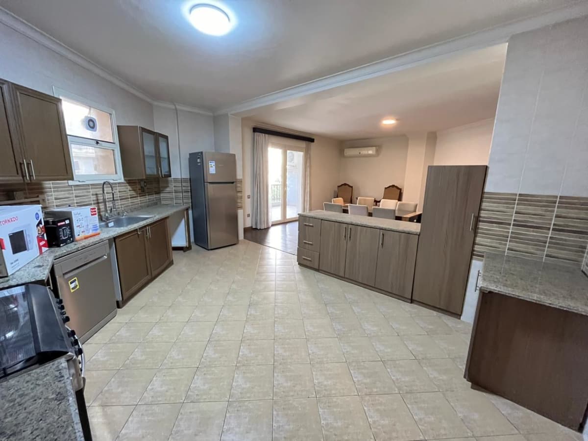Spacious Apartment with Shared Pool In Maadi Sarayat