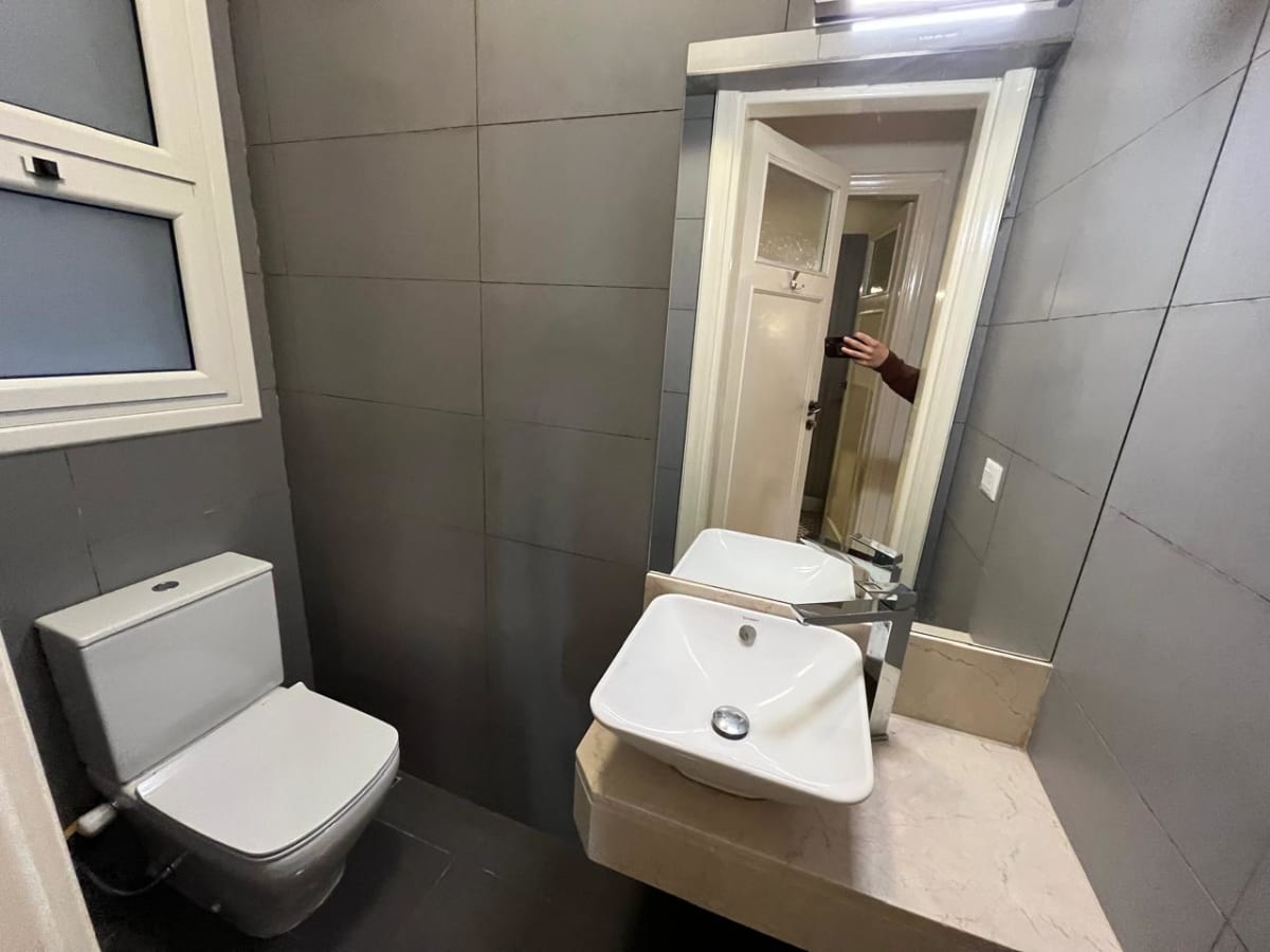 Modern Apartment with Scenic Views for Rent In Zamalek