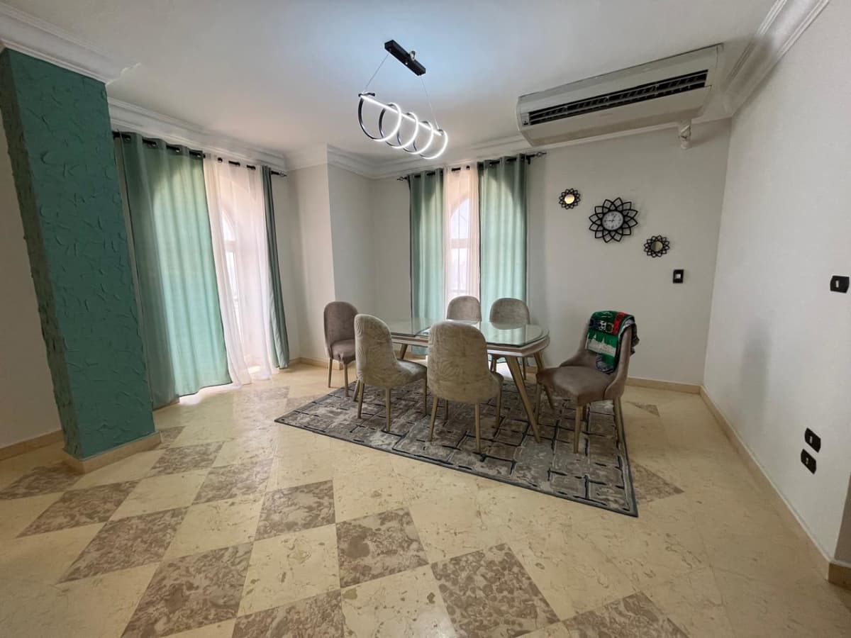 Charming Apartment with Large Reception in Maadi 