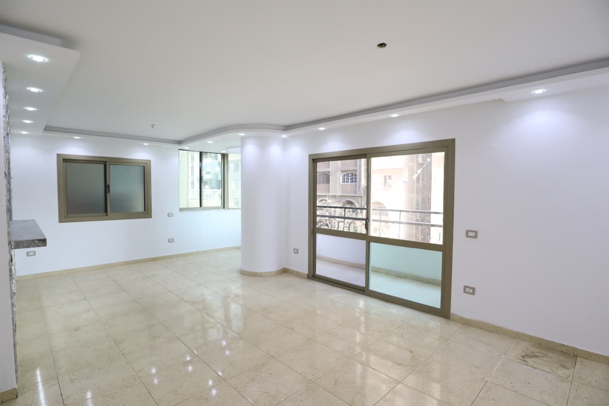 Charming Apartment with Sunny Interiors For Rent In Maadi