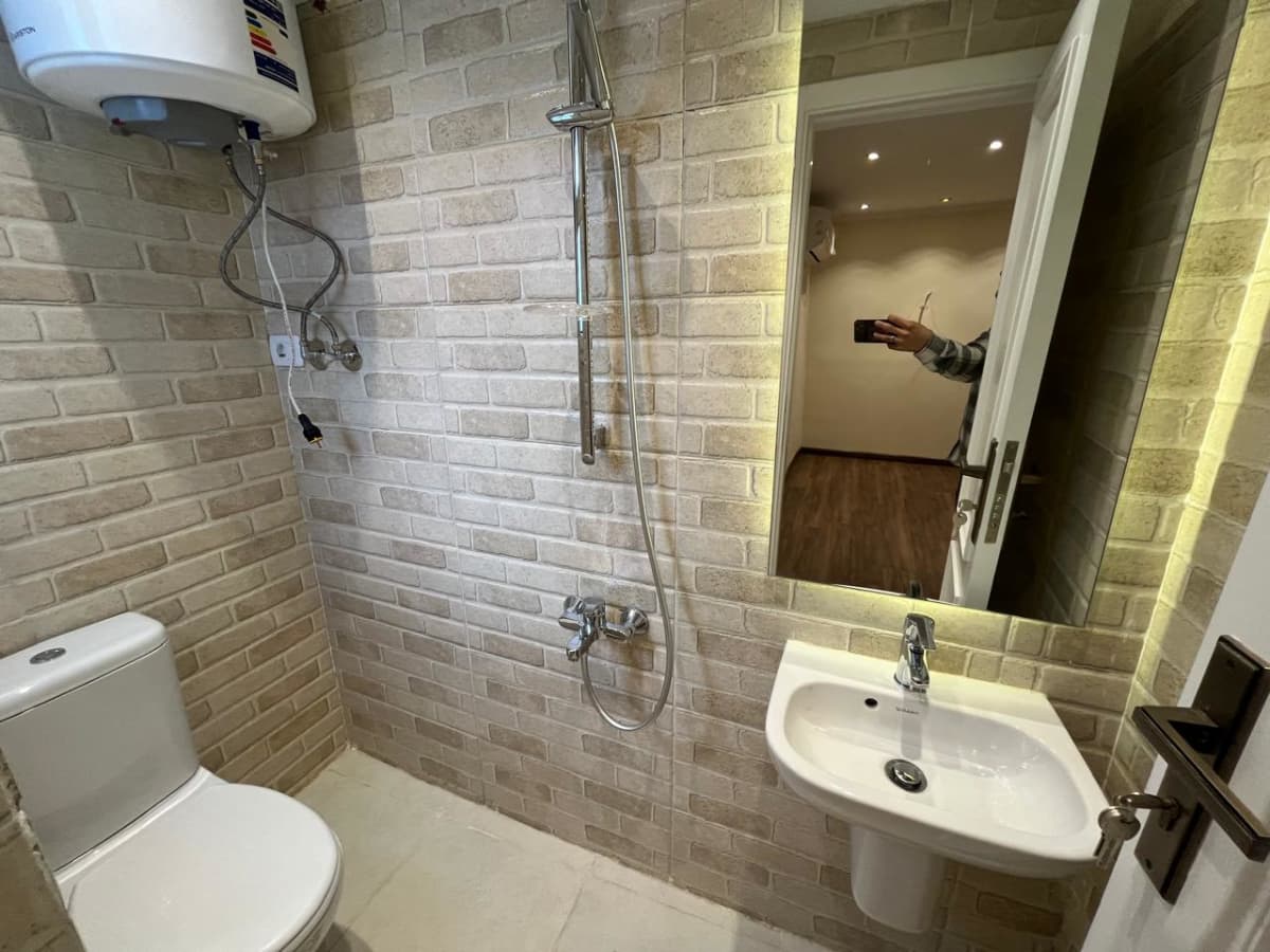 Semi-furnished flat located on the Nile in Zamalek.