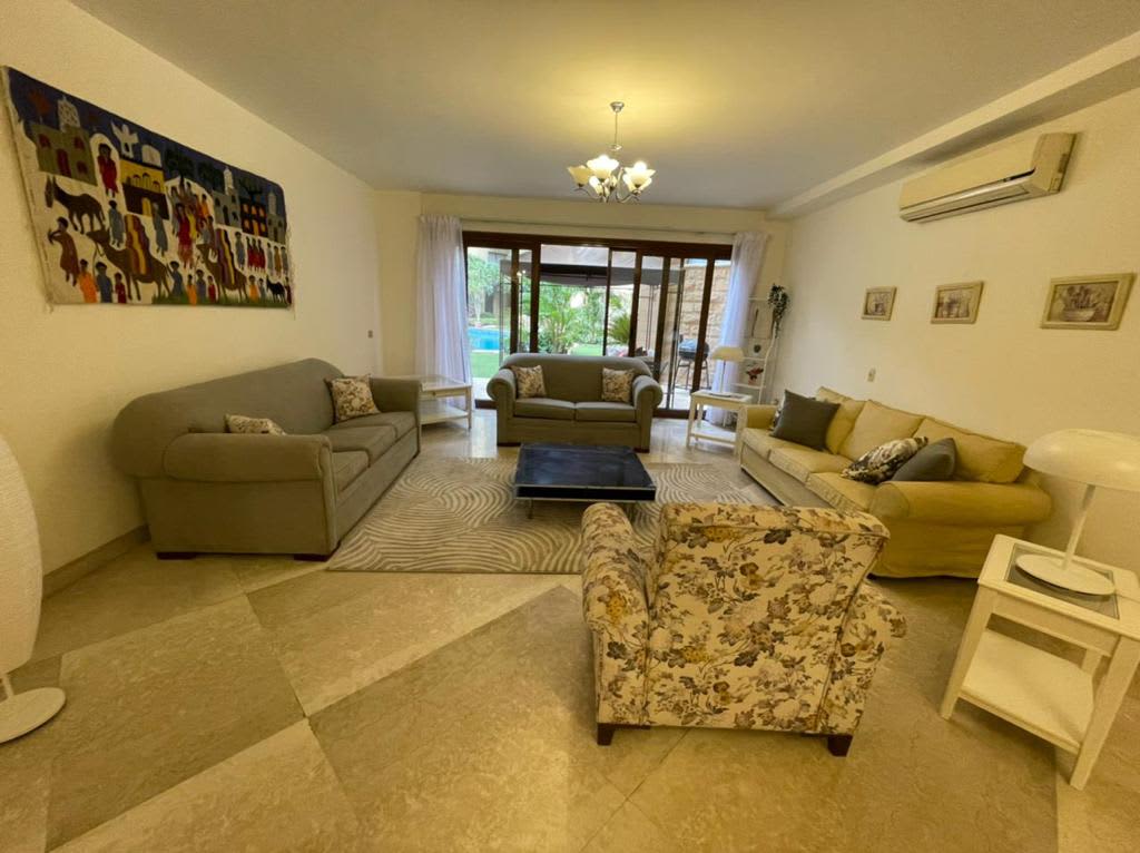 Ground Floor Duplex 4BR with Garden & Pool Access