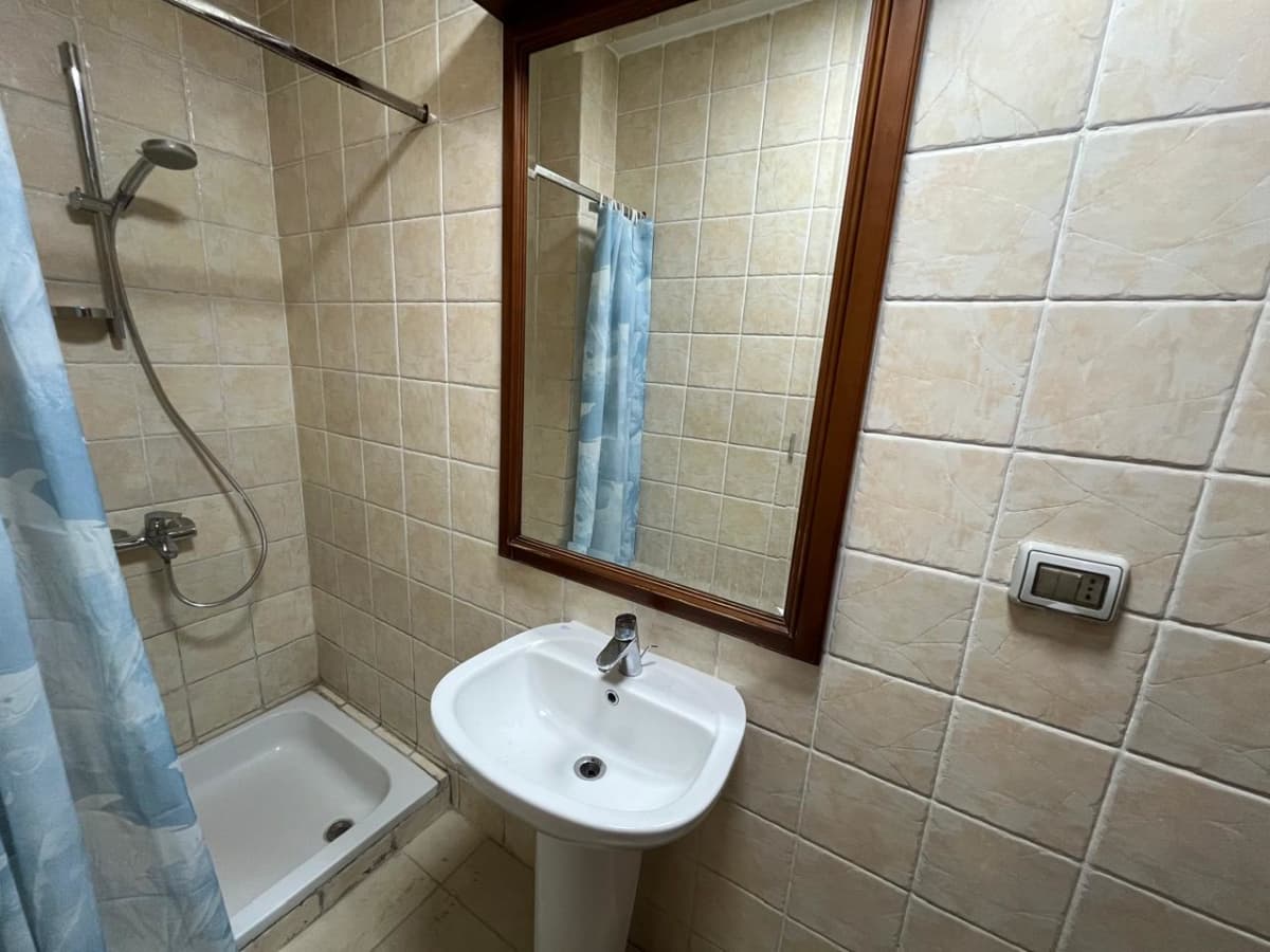 4BR Apartment with Pool & Garden Access in Prime Location