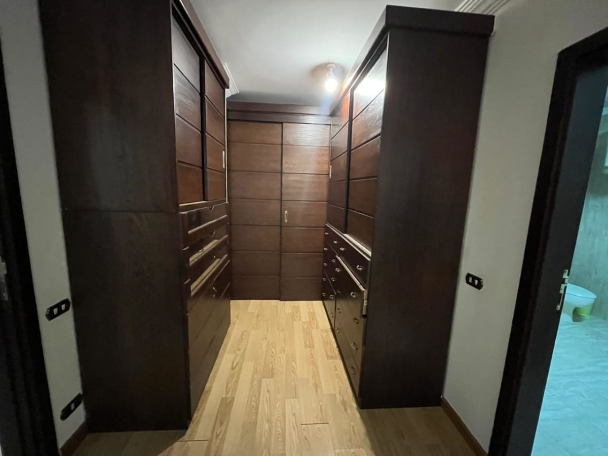 Stylish 3BR Apartment with Balcony & Shared Pool