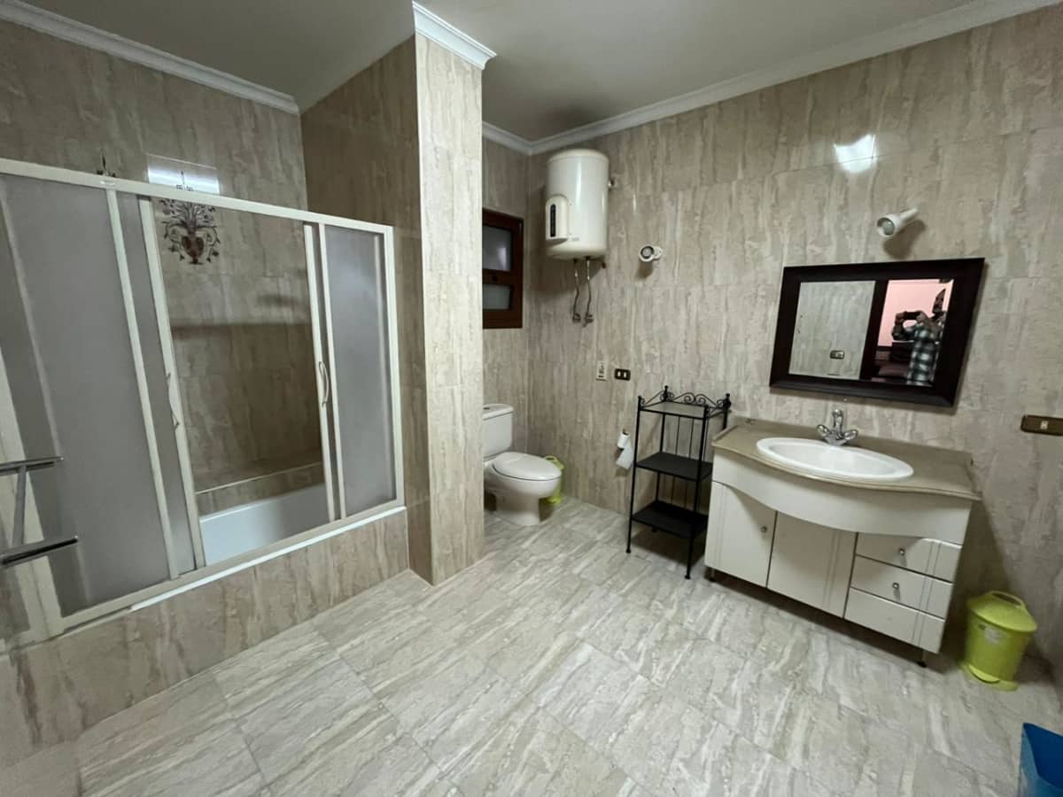 Stylish 3BR Apartment with Balcony & Shared Pool