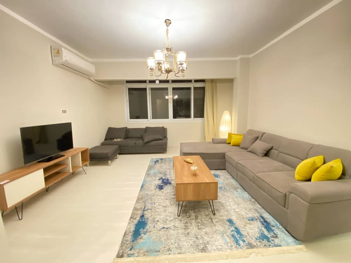 Bright Apartment In Premium Location In Maadi Sarayat.