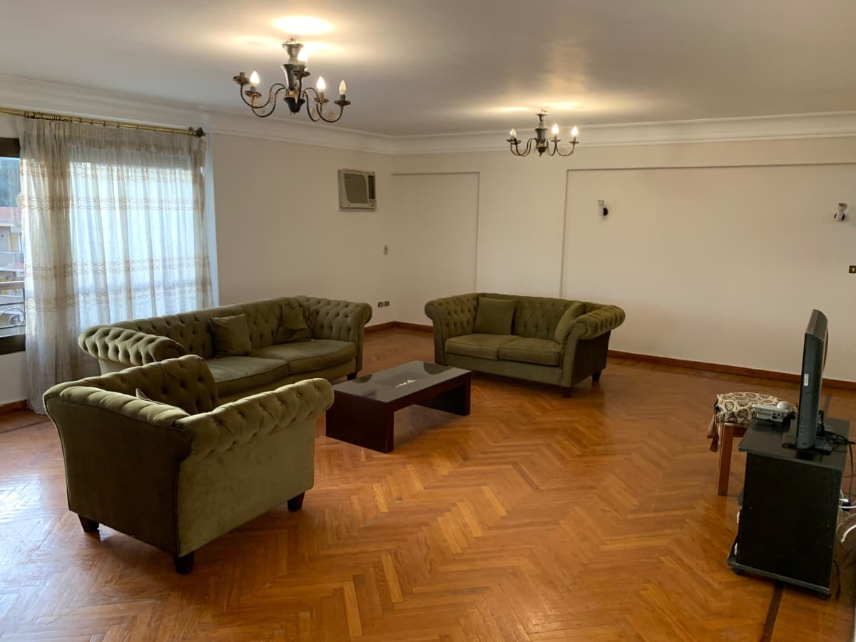 Cozy Modern Apartment With 3 B.D In Sarayat Maadi.