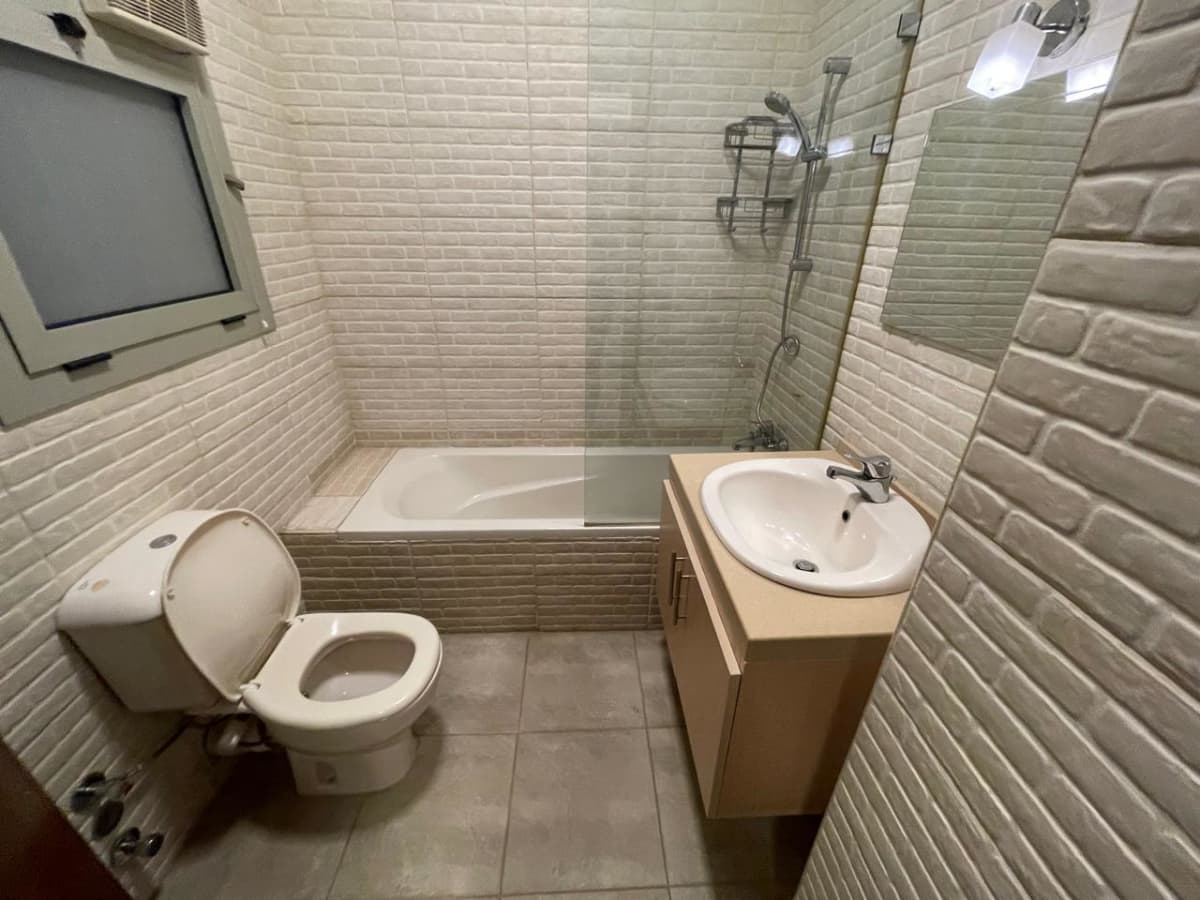 Elegant 220 sqm Apartment in Maadi with Wellness Facilities