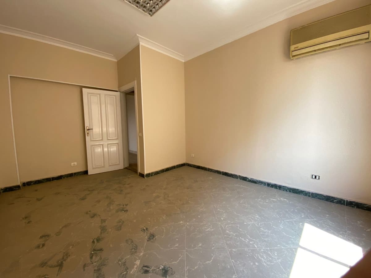 Semi furnished Apartment For Rent In Maadi Sarayat|400m².
