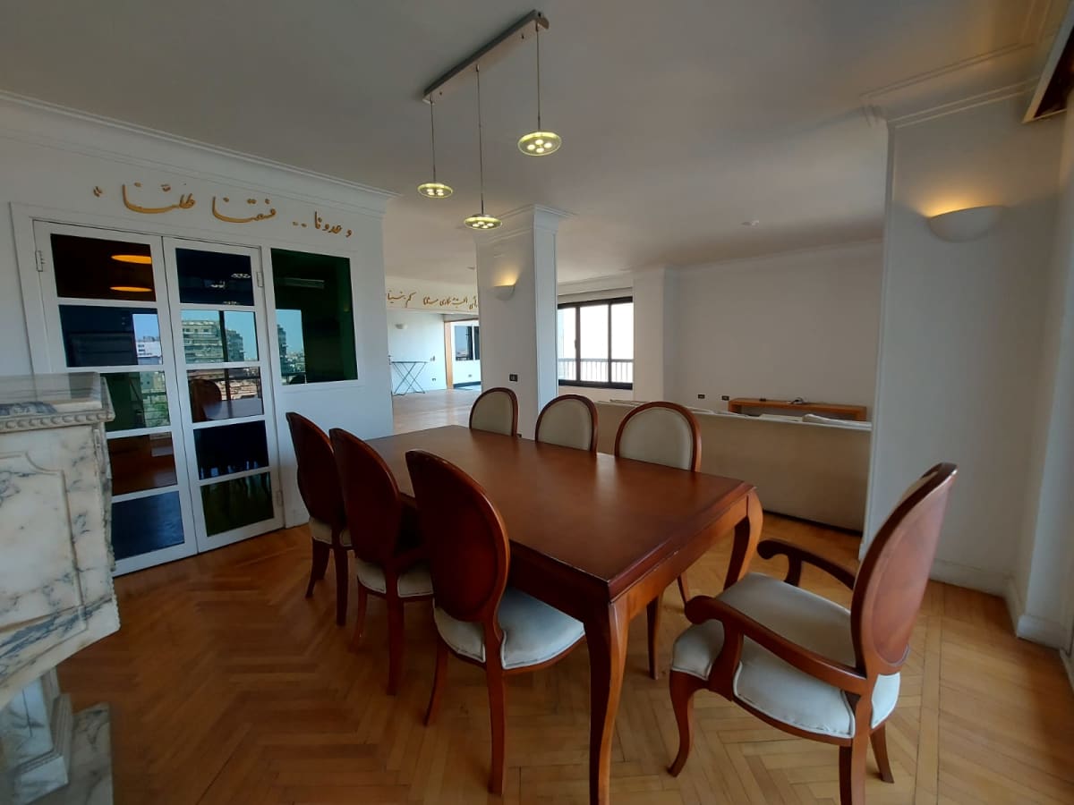 Apartment With Hight Space For Rent In Zamalek.
