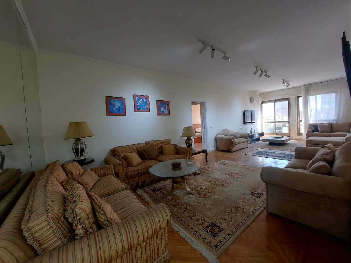Elegant 3-Bedroom Apartment Serene Modern Living